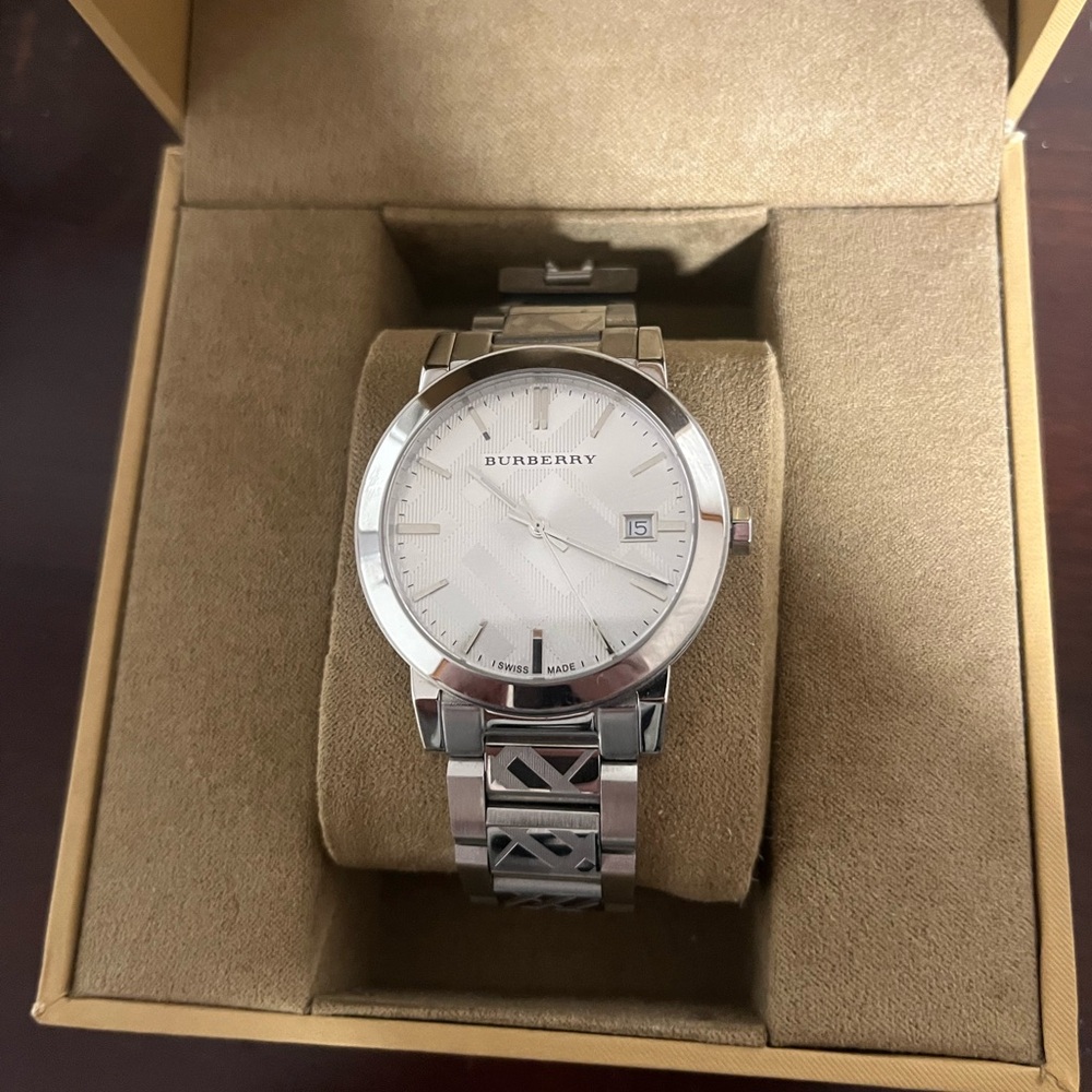 Burberry Watch 38mm Unisex